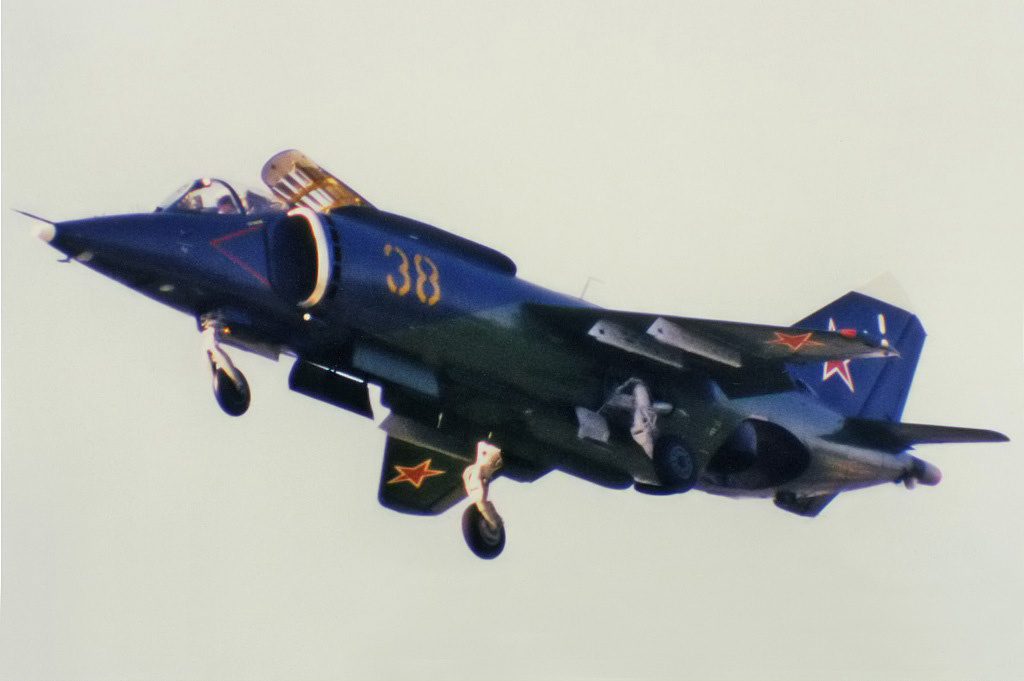 YAK-38