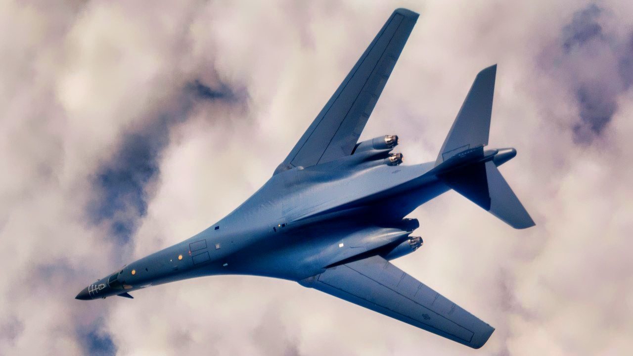 B-1B Lancer