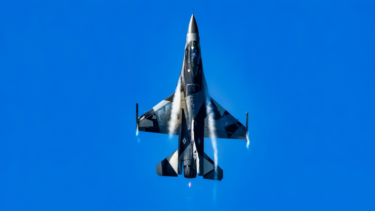 F-16