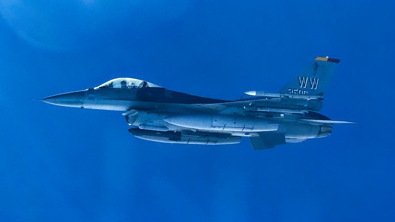 F-16