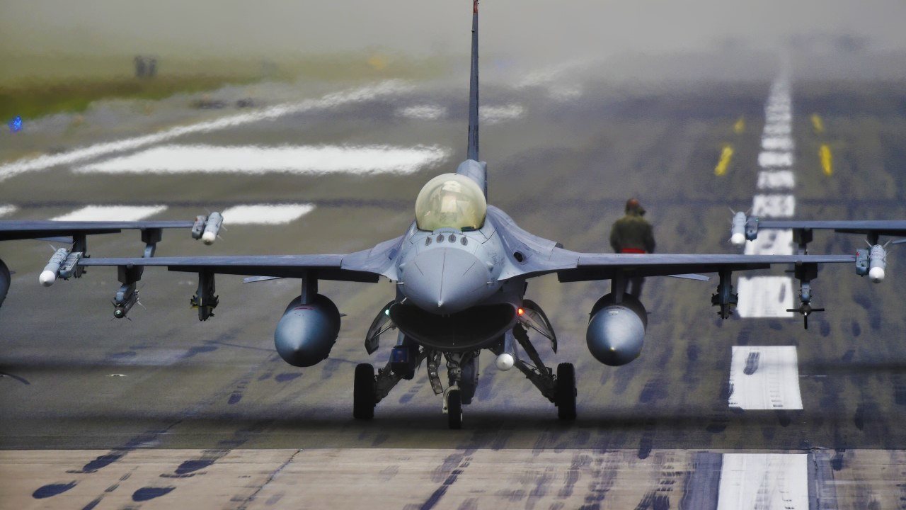 F-16