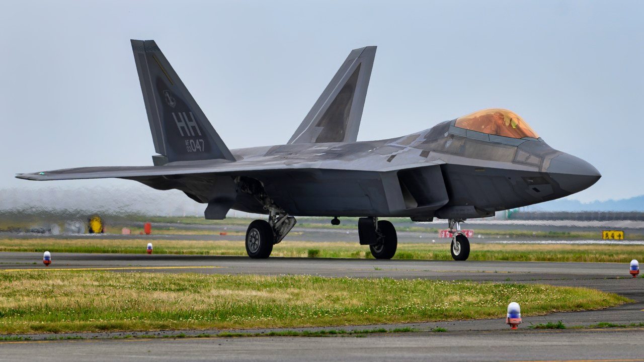 F-22 Raptor