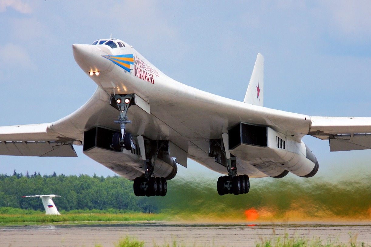 Tu-160