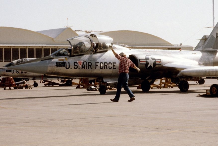 By Photographer's Name: MSgt. Paul N. Hayashi, USAF - U.S. DefenseImagery photo VIRIN: DF-ST-83-09786, Public Domain, https://commons.wikimedia.org/w/index.php?curid=5249657