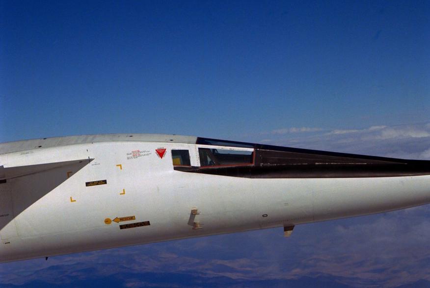 https://www.dvidshub.net/image/743203/xb-70a-windscreen-assembly-closeup-supersonic-flight-configuration