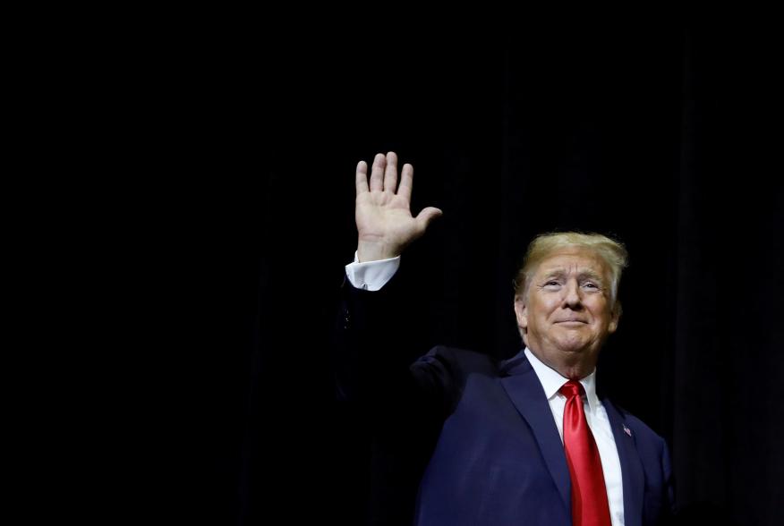 U.S. President Donald Trump arrives to speak at a Republican Party fundraiser in Sioux Falls, South Dakota, U.S., September 7, 2018. REUTERS/Kevin Lamarque/File Photo