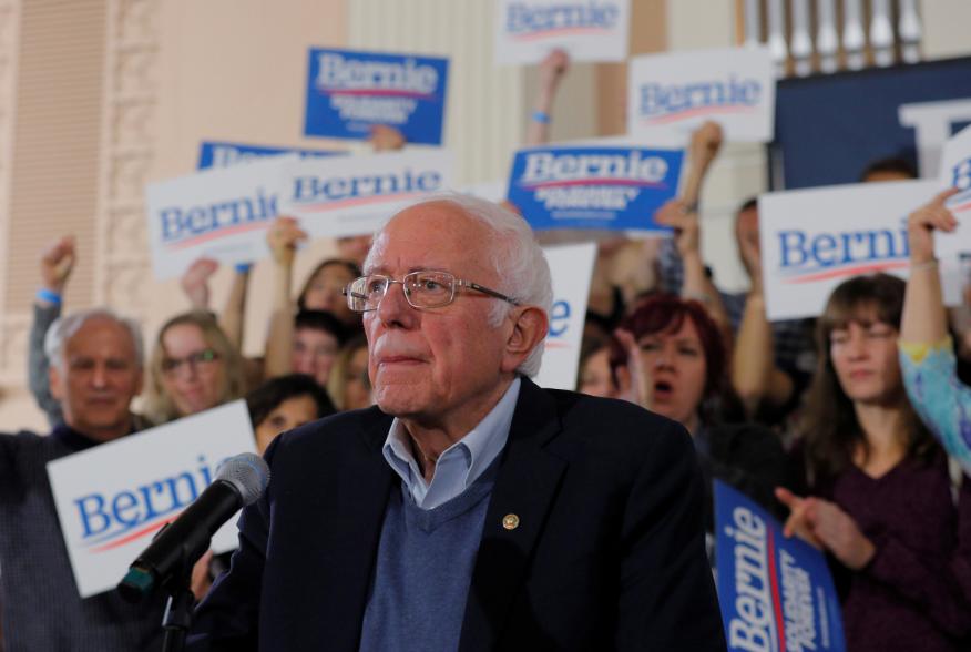 Democratic 2020 U.S. presidential candidate and U.S. Senator Bernie Sanders (I-VT) pauses while speaking at a campaign town hall meeting in Portsmouth, New Hampshire, U.S., November 24, 2019. REUTERS/Brian Snyder