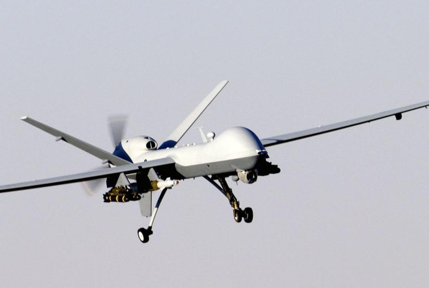 https://upload.wikimedia.org/wikipedia/commons/b/b0/MQ-9_Reaper_in_flight_%282007%29.jpg