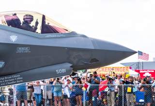 https://www.dvidshub.net/image/5848686/f-35-demo-team-performs-wings-over-houston-airshow