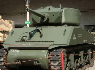 By http://en.wikipedia.org/wiki/User:Megapixie - http://en.wikipedia.org/wiki/Image:M4A3E2_Sherman_Jumbo_75mm_gun.jpg, Public Domain, https://commons.wikimedia.org/w/index.php?curid=778442