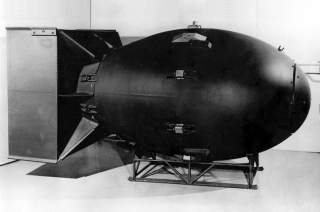 https://en.wikipedia.org/wiki/Nuclear_weapon#/media/File:Fat_man.jpg