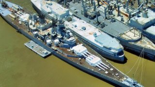 Iowa-Class Battleship U.S. Navy