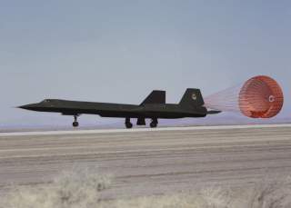 https://www.dvidshub.net/image/738654/sr-71-landing-with-drag-chute