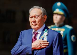 Kazakhstan's President Nursultan Nazarbayev listens to the national anthem on the Victory Day commemorations in Almaty, Kazakhstan May 9, 2018. REUTERS/Shamil Zhumatov