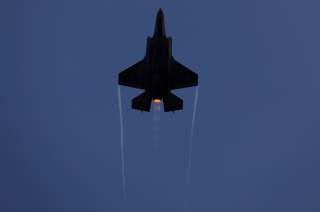 An Israeli Air Force F-35 fighter jet flies during an aerial demonstration at a graduation ceremony for Israeli air force pilots at the Hatzerim air base in southern Israel December 29, 2016. REUTERS/Amir Cohen