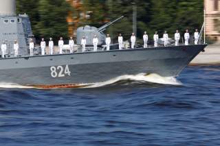 A Russian warship sails along the Neva River during the Navy Day parade in St Petersburg, Russia, July 29, 2018. REUTERS/Anton Vaganov