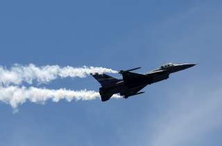 FILE PHOTO: Pakistan Air Force (PAF) Sherdils (Lion Heart) squad's fighter jet F-16 flies during Pakistan Day celebrations, Clifton beach, Karachi, Pakistan, March 23, 2017. REUTERS/Akhtar Soomro/File Photo