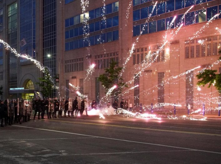  Fireworks explode during a protest against the death in Minneapolis police custody of African-American man George Floyd, in St Louis, Missouri, U.S. June 1, 2020. Picture taken June 1,2020 REUTERS/Lawrence Bryant