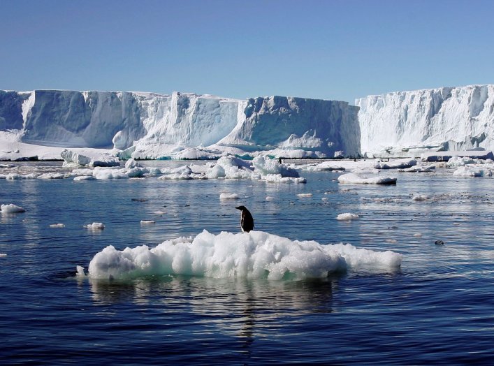 Ice shelves surrounding the Antarctic coastline retreated at speeds of up to 50 meters (164 feet) per day at the end of the last Ice Age—nearly 10 times faster than the satellite-observed melting rates of today.  The study, which was published in the jour