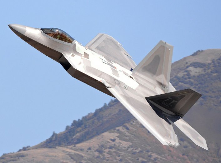 https://www.dvidshub.net/image/5878257/damaged-f-22-returns-flight