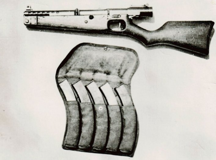 By British Armed Forces - C.I.S.A. TECHNICAL REPORT NO. J-28 ON 8M/M UNKNOWN TYPE JAPANESE MACHINE CARBINE., Public Domain, https://commons.wikimedia.org/w/index.php?curid=90466448