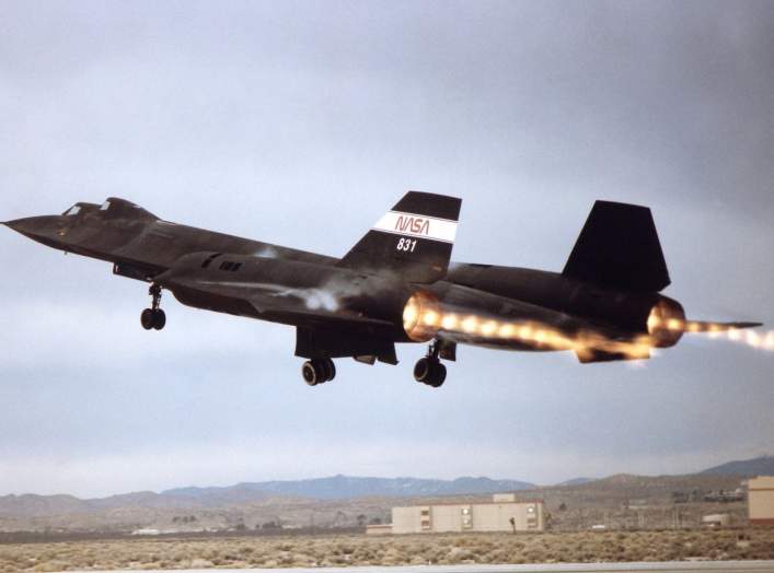 https://www.dvidshub.net/image/731564/sr-71-takeoff-with-afterburner-showing-shock-diamonds-exhaust