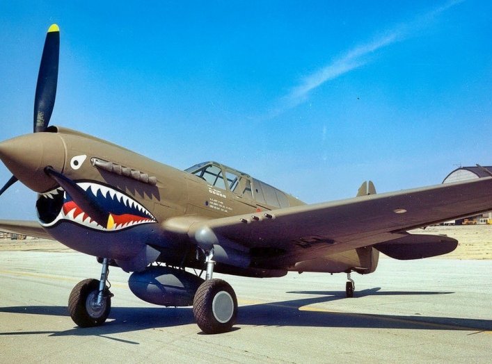 Curtiss P-40