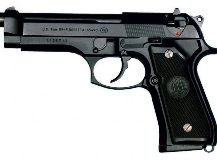 https://en.wikipedia.org/wiki/Beretta_M9#/media/File:M9-pistolet.jpg