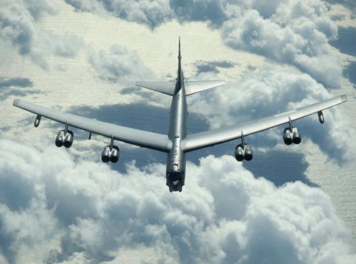 https://www.dvidshub.net/image/5578378/usaf-f-22-b-52-refueled-during-exercise-talisman-sabre-19