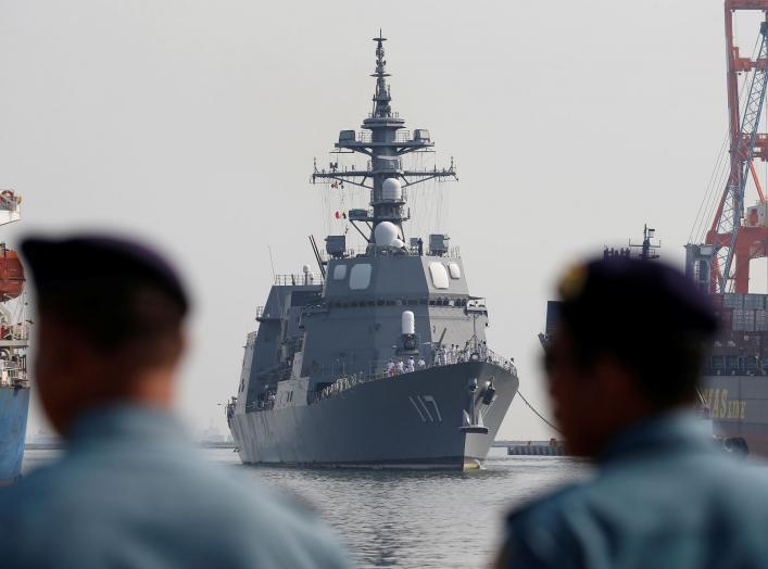 Indonesia Navy officers stand by as the Japan Maritime Self-Defense Force destroyer JS Suzutsuki (DD 117) arrives as part of an Indo-Pacific tour at Tanjung Priok Port in Jakarta, Indonesia, September 18, 2018. REUTERS/Willy Kurniawan