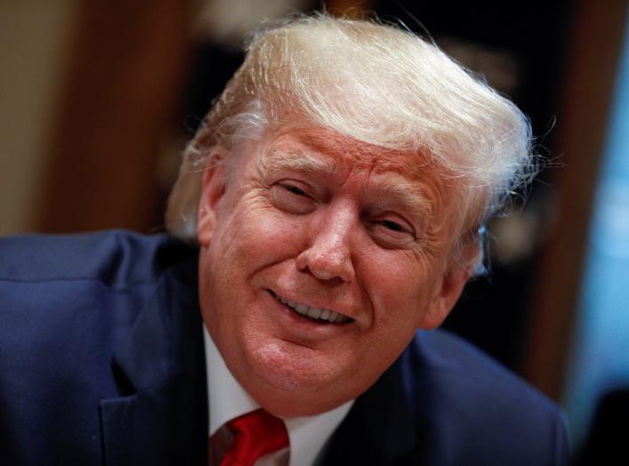 U.S. President Donald Trump participates in a listening session on youth vaping and the electronic cigarette epidemic inside the Cabinet Room at the White House in Washington, U.S., November 22, 2019. REUTERS/Tom Brenner