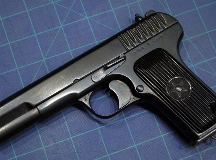 https://en.wikipedia.org/wiki/TT_pistol#/media/File:TT-33_2.JPG