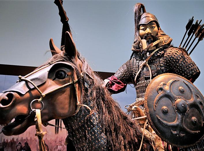 By William Cho - Genghis Khan: The Exhibition, CC BY-SA 2.0, https://commons.wikimedia.org/w/index.php?curid=24296132