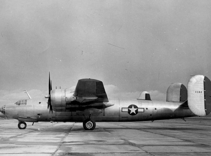 https://en.wikipedia.org/wiki/Consolidated_B-32_Dominator#/media/File:XB-32.jpg