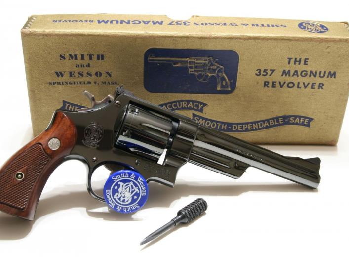 By Stephen Z - S&W Pre 27 Six Inch, CC BY-SA 2.0, https://commons.wikimedia.org/w/index.php?curid=10210827